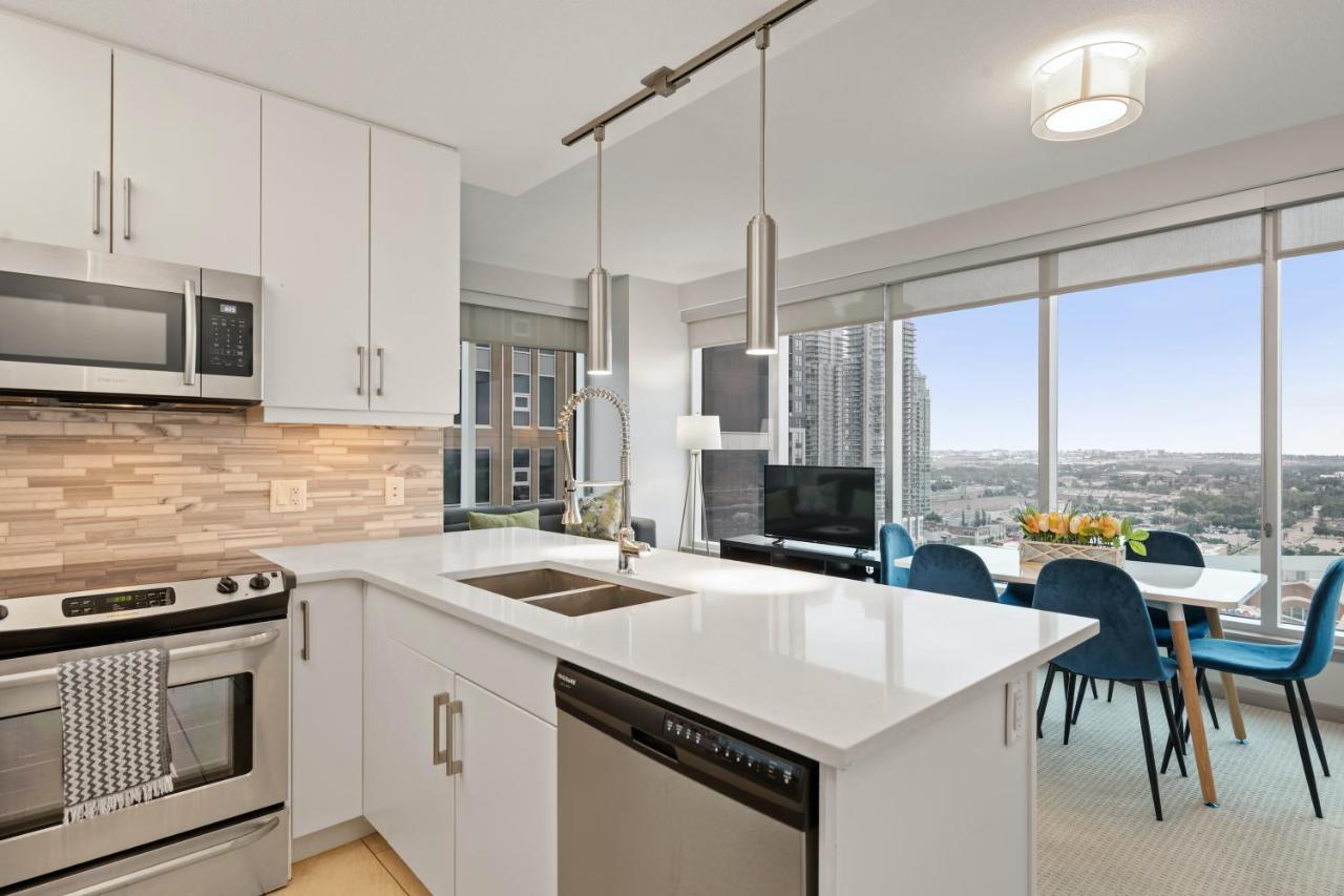 Stylish Downtown Condos By Globalstay คาลการี ภายนอก รูปภาพ