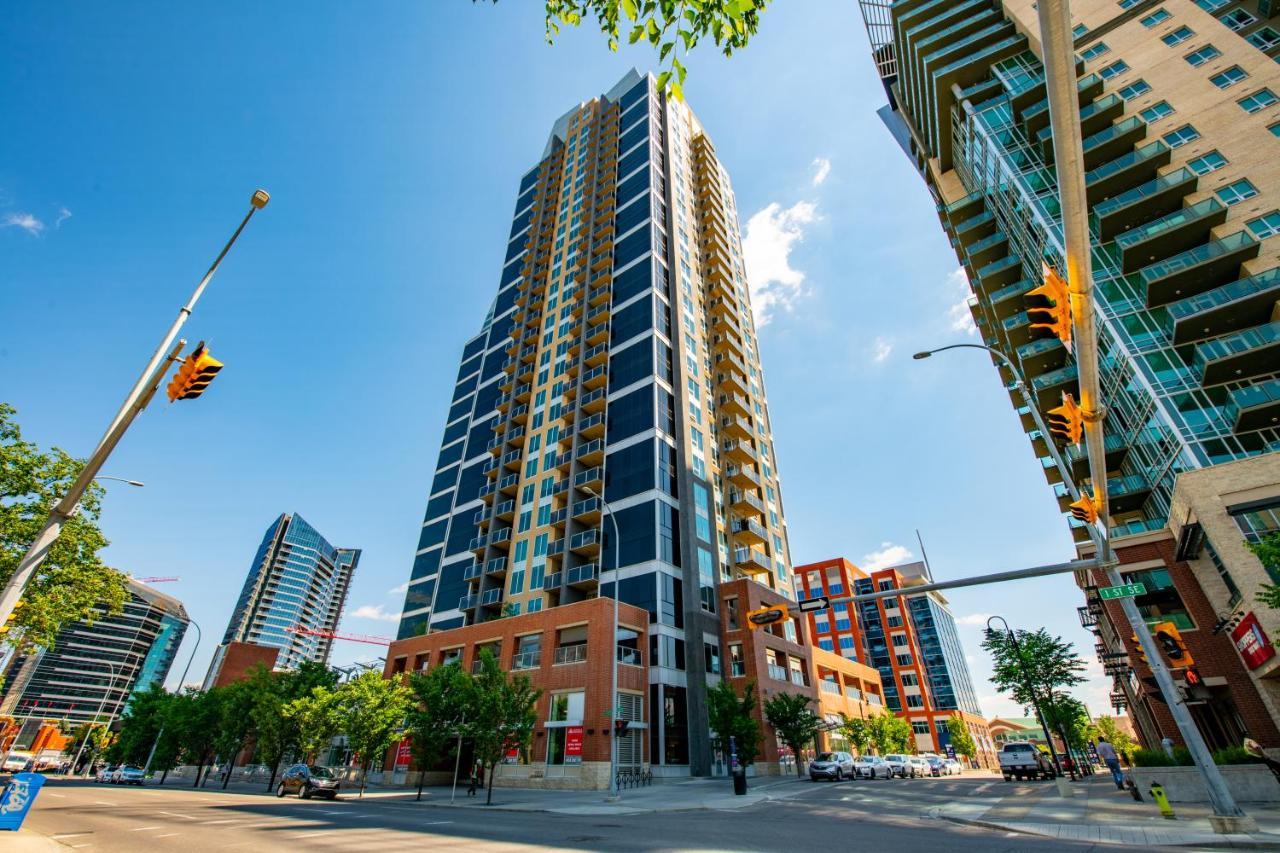 Stylish Downtown Condos By Globalstay คาลการี ภายนอก รูปภาพ