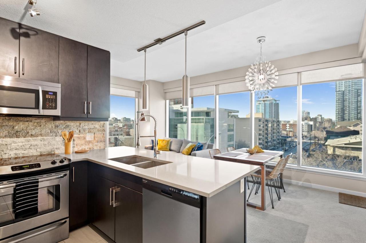 Stylish Downtown Condos By Globalstay คาลการี ภายนอก รูปภาพ
