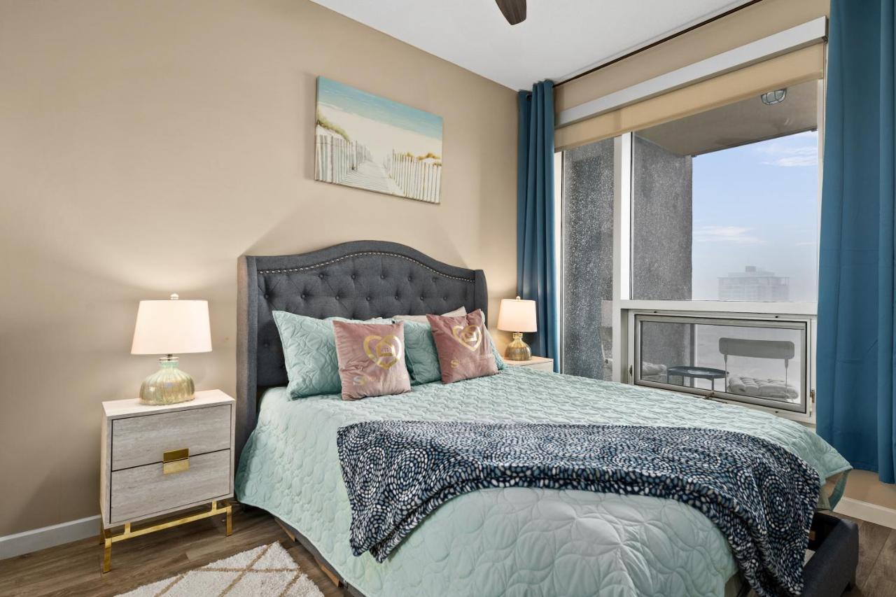 Stylish Downtown Condos By Globalstay คาลการี ภายนอก รูปภาพ